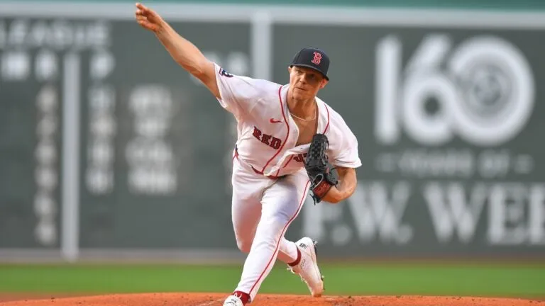 Sonny Gray loses no-hit bid against Yankees in 8th but Red Sox rally in 10th to finish 4-game sweep