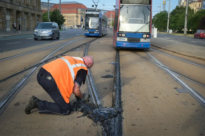 Europe's heat wave caused roads to buckle. What's in store for U.S.?