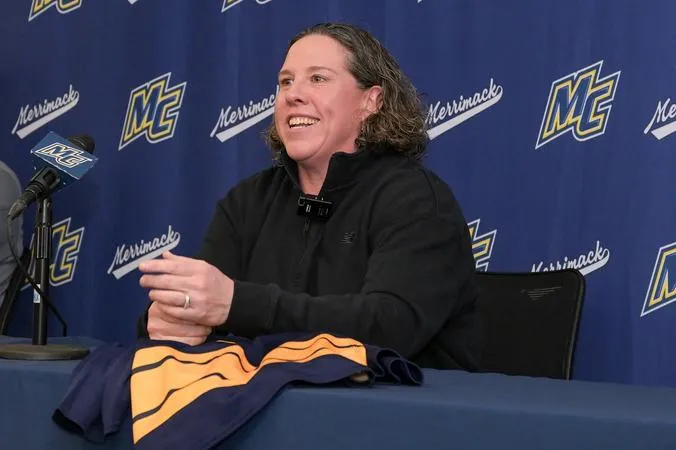 Kennedy Finalizes Women's Hockey Coaching Staff