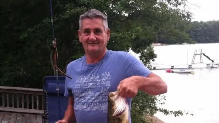 Massachusetts man who fell ill in Fiji dies