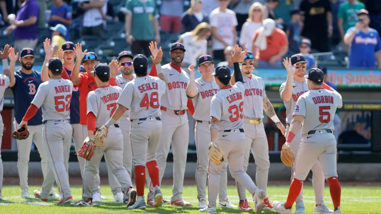 Lindor error leads to Red Sox comeback win over Mets; Boston completes 9-0 trip