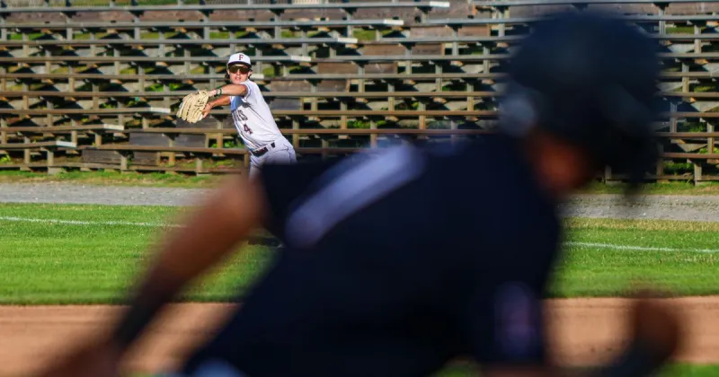 Slumping Dores Fall In Bourne
