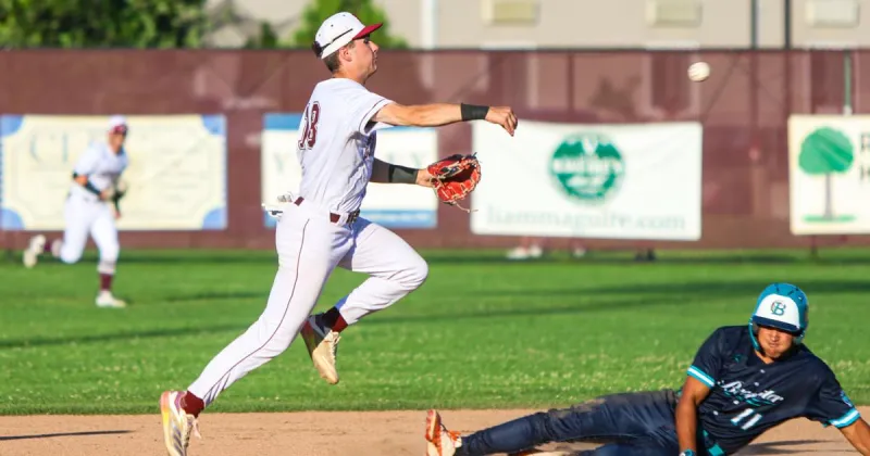 Two Straight For Commodores