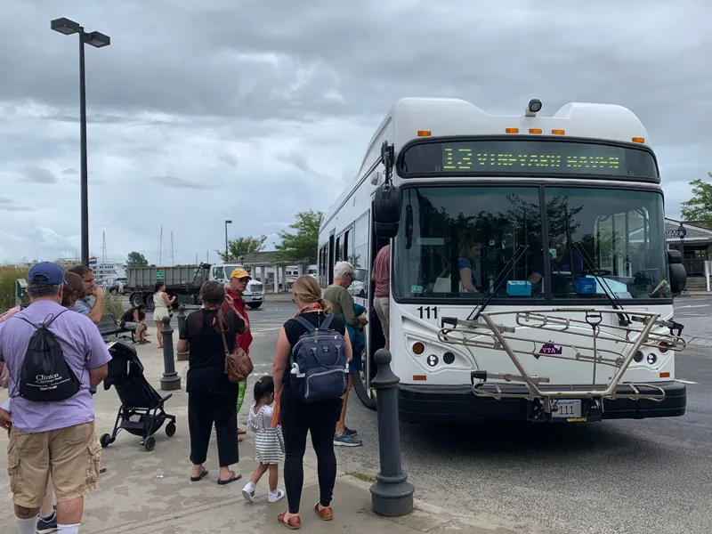 Bus driver union threatens strike