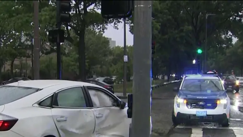 1 hurt in crash involving Boston police cruiser