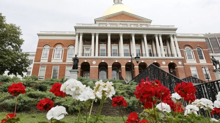 Mass. close to giving doctors final word on late abortions