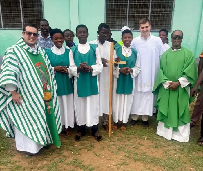 Misi&#4294967295n parroquial a Ghana impacta a j&#4294967295venes adultos de Scituate