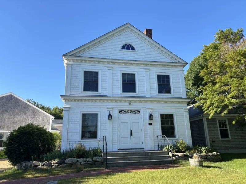 Chilmark takes steps toward cell towers