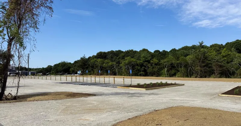 Town Neck Resident Files Formal Appeal Against Tree House Lot
