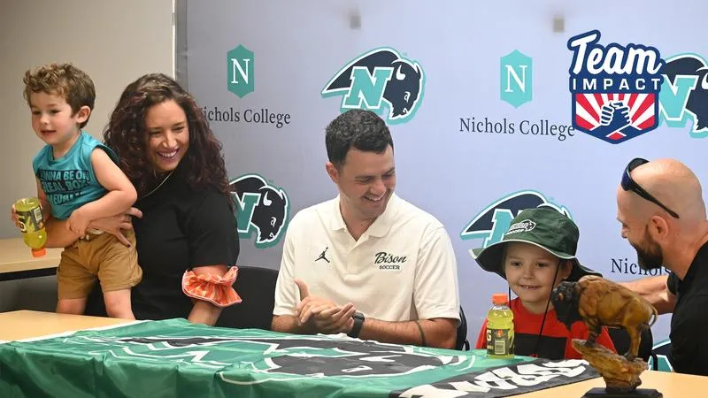 Luca Brazil-Sheehan Joins Men's Soccer in Cooperation With Team IMPACT