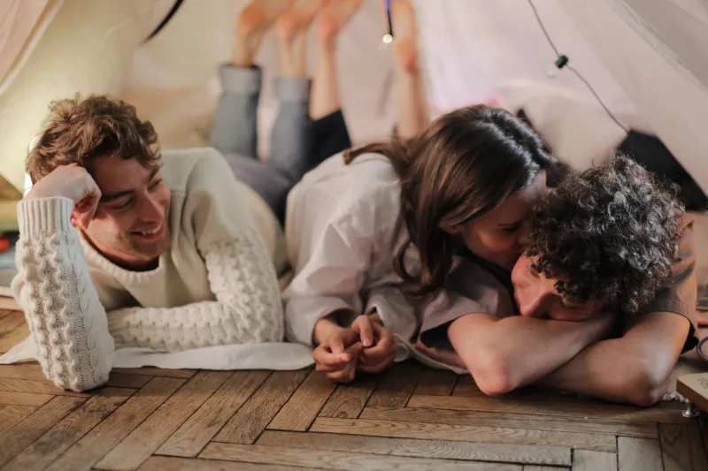 The V-Spot with Yana Tallon-Hicks: What if polyamory goes poorly?