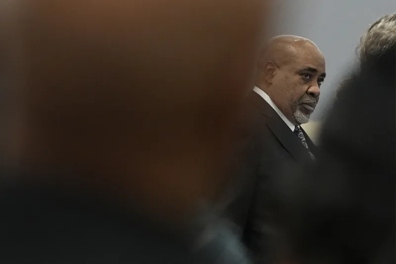 Verdict in rap star's killing decided on book confession