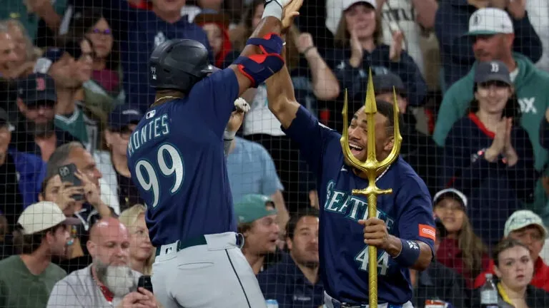 Red Sox pitcher Jedixson Pez roughed up in first career start as Mariners top Boston 9-6