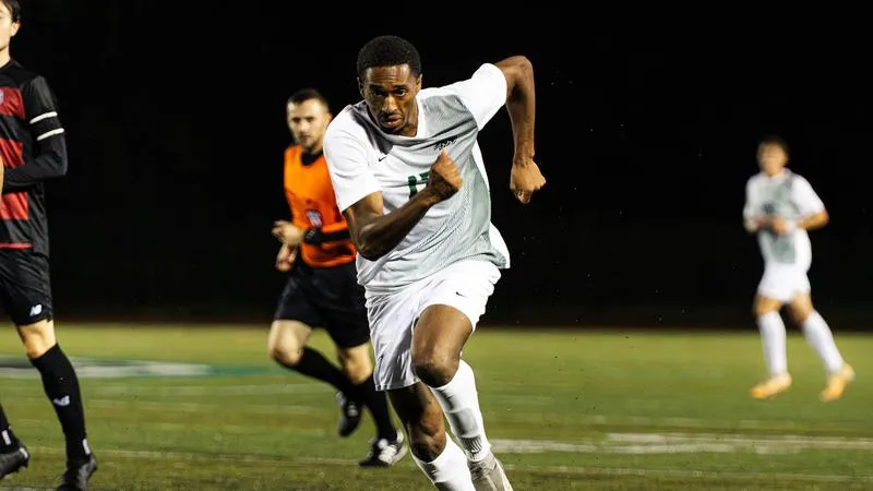 Montreuil Scores, Grguric Saves in 1-0 Win Over Westfield State in Opener