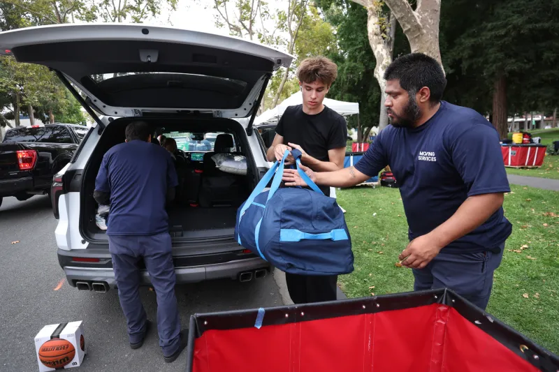 Oakland campus abuzz with energy as largest-ever cohort arrives