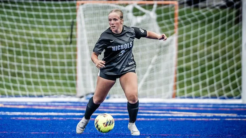 Women's Soccer Fights Hard in Loss to Russell Sage College