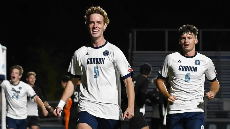 Men's Soccer Shuts Out Occidental, 1-0