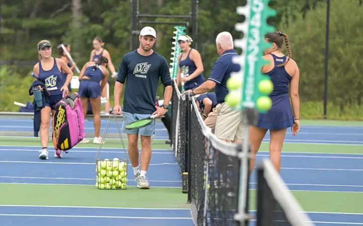 Women's Tennis Falls in Rain Shorten Season Opener
