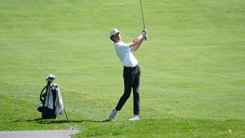 Men's Golf Finishes Tied for 7th at AIC Yellow Jacket Invitational