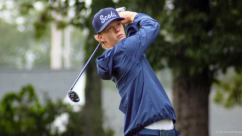 Men's Golf Takes Third at AIC Invitational
