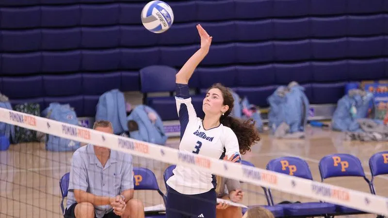 Volleyball Swept by Whitworth, Nationally-Ranked St. Olaf