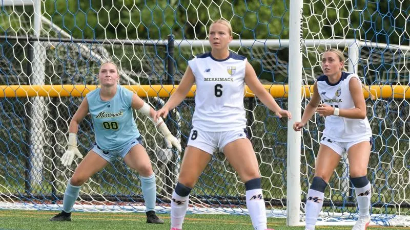 Women's Soccer Plays To Thrilling Draw Against St. Peter's