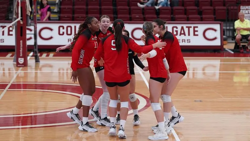 Huskies Hold Off Dartmouth Rally To Win In Four