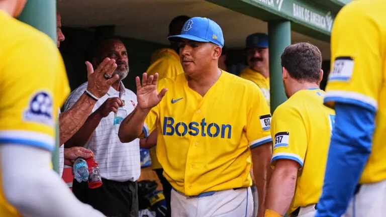 Ranger Suarez goes 7 innings, Wilyer Abreu hits key 2-run double as Red Sox beat Royals 5-1