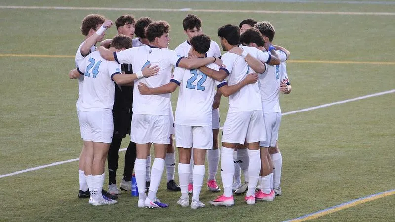 Men's Soccer Falters at Nationally-Ranked Williams