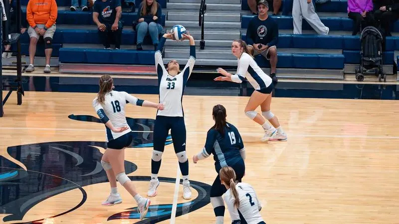 Volleyball Cruises Past Fisher in Three Sets
