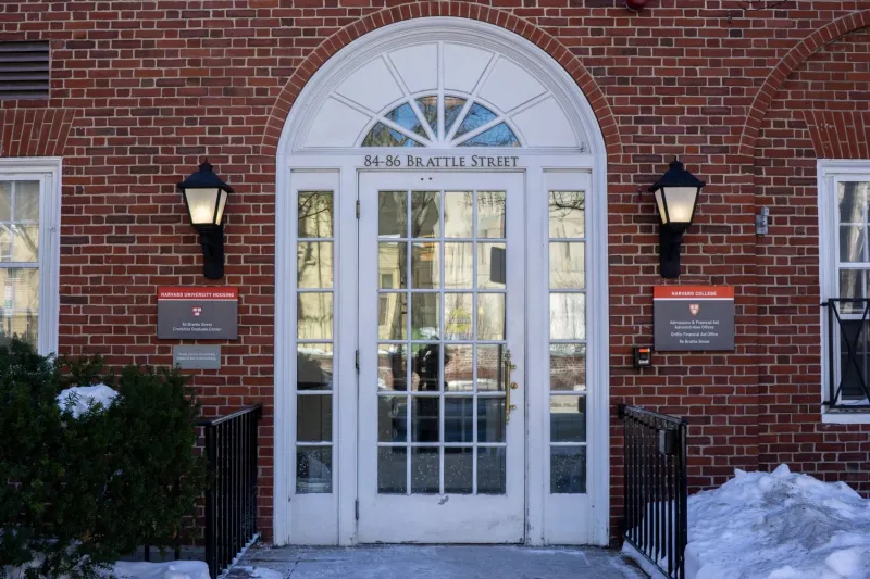 Harvard Keeps Restrictions on Race in Alumni Interview Reports Despite Pushback