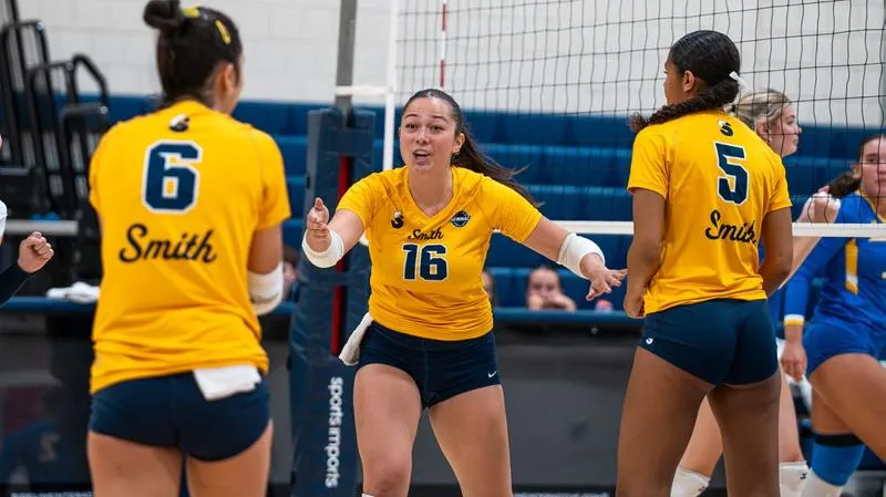 Bears split Saturday at the New England Classic