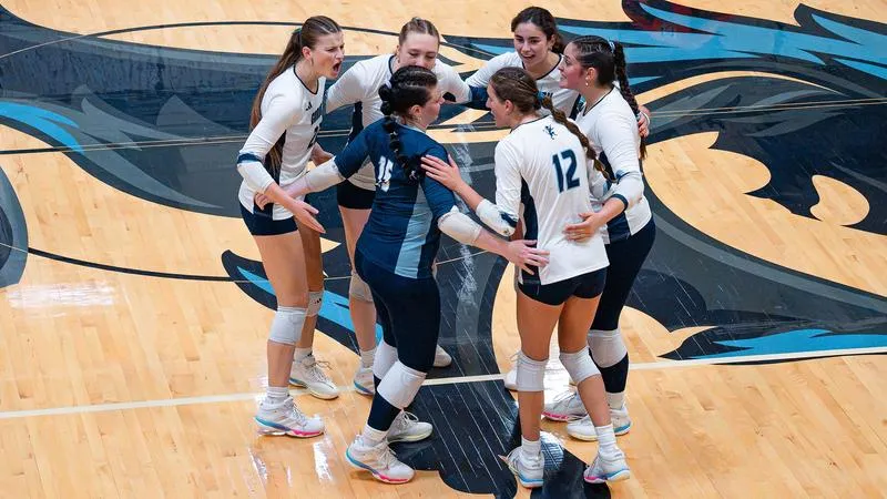 Volleyball Notches 3-0 Wins Over St. Lawrence, Wheaton