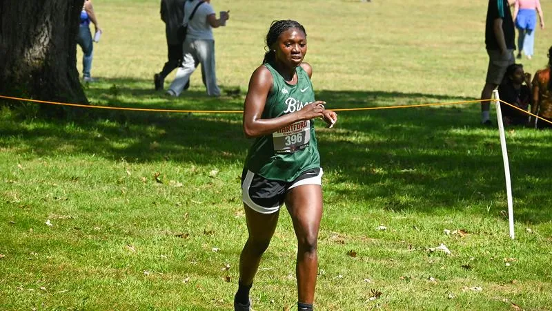 Koulmbai Sets Record, Men's Cross Country Takes Third at Pop Crowell Invitational