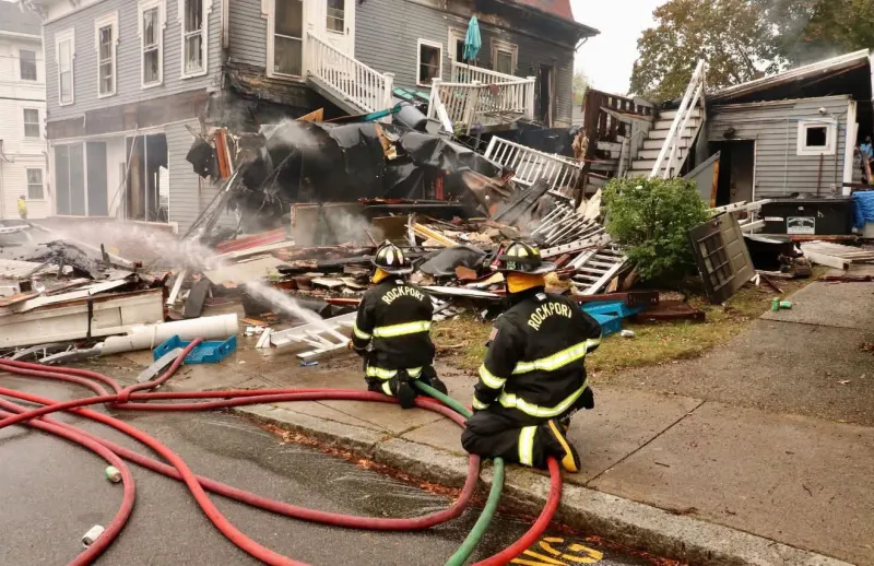 4-alarm fire tears through Rockport building, including eatery