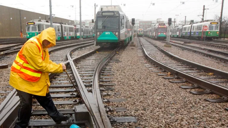 Federal Transit Authority ends its oversight of MBTA safety after 4 years