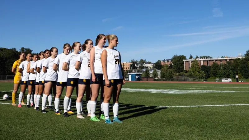 Barnes Scores in 5-1 Loss to Amherst