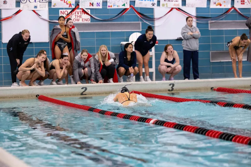 Husky women's swim and dive hungry to prove itself