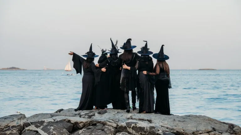 Got a witch hat? Salem wants you to join its giant 400th anniversary photo.