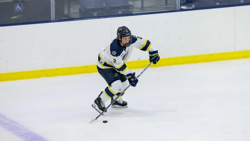Women's Hockey Battles In Season Opener Against Lindenwood
