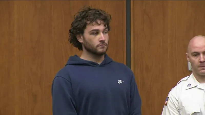 Paxton man charged in deadly OUI crash that killed man, 8-year-old daughter in North Reading