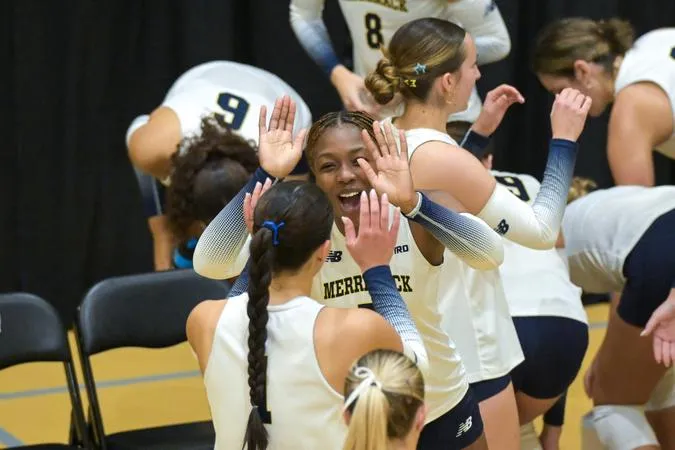 Manhattan Holds Off Warriors In Four Sets