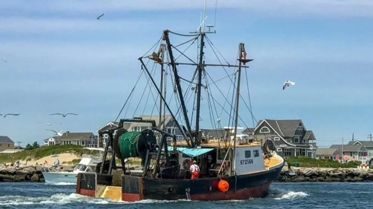 Crews in RI find shipwreck, human remains believed to be fishing vessel lost in 2019