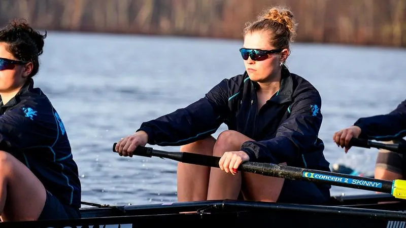 Women's Rowing Opens Season at Mohawk Fall Classic Regatta