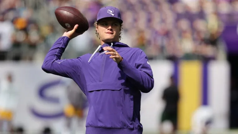 Giants acquire quarterback J.J. McCarthy from the Vikings for a 2027 fifth-round pick