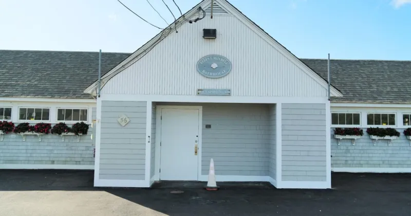 Select Board Moves Toward Year-Round Beach Management