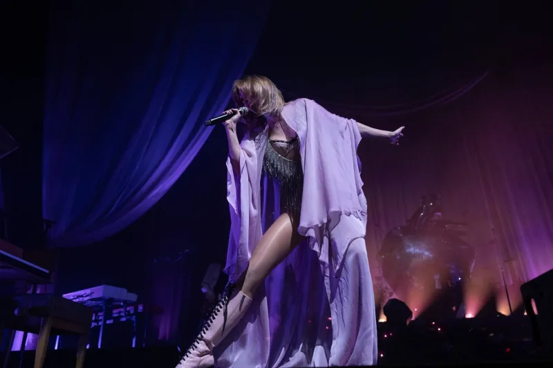 Suki Waterhouse Concert Review: A One-Way Ticket to Loveland