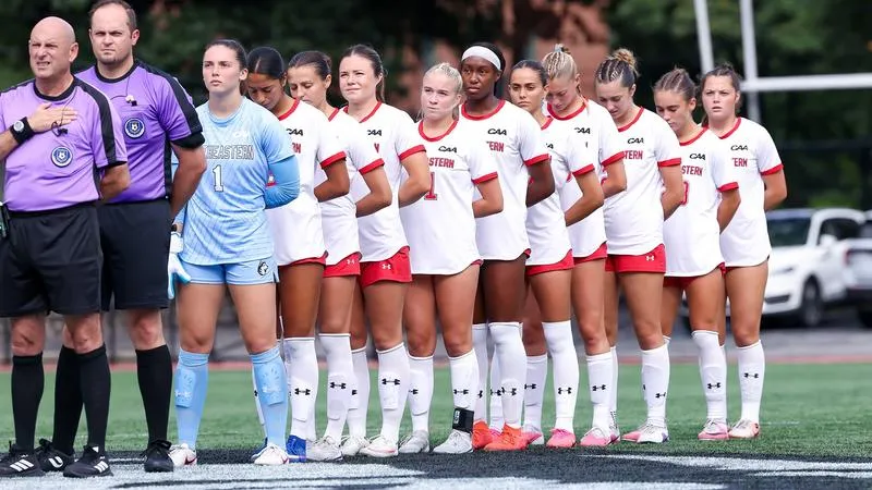 Huskies Host Hofstra At Parsons