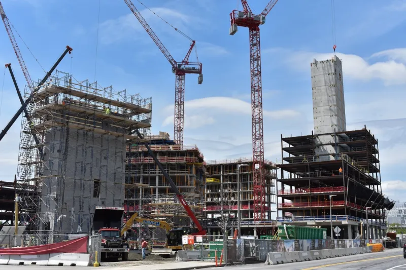 Unfinished Construction, Unreliable Utilities: Residents Detail First Months Living in Luxury Apartments on Harvard's ERC