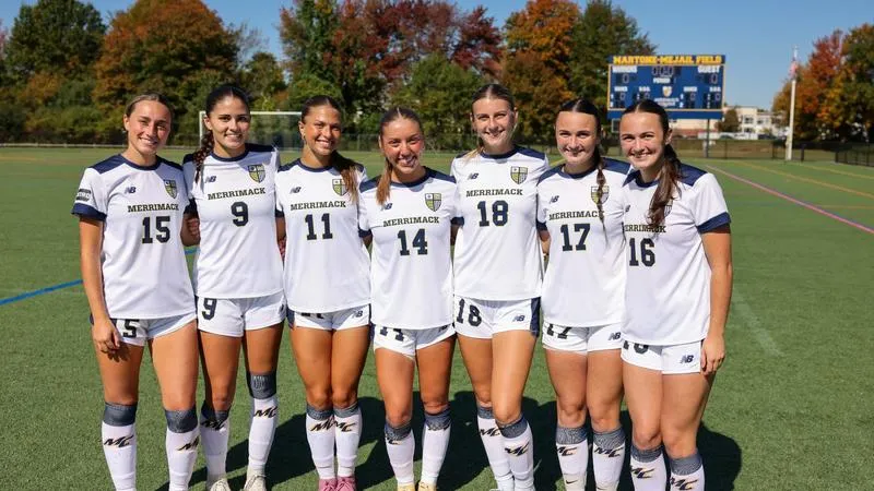 Women's Soccer Celebrates Senior Day Against Manhattan